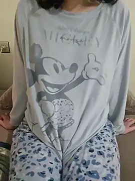 Snapshot of Lamya-dalo3a chatting on March 15, 2026, 9:44 pm Lamya-dalo3a online show from March 15, 2026, 9:44 pm