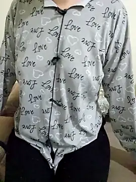 Snapshot of Lamya-dalo3a chatting on February 22, 2026, 12:46 am Lamya-dalo3a online show from February 22, 2026, 12:46 am