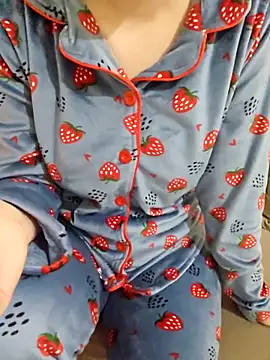 Snapshot of Lamya-dalo3a chatting on January 17, 2026, 1:31 am Lamya-dalo3a online show from January 17, 2026, 1:31 am