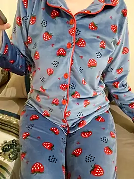 Snapshot of Lamya-dalo3a chatting on January 18, 2026, 3:43 am Lamya-dalo3a online show from January 18, 2026, 3:43 am