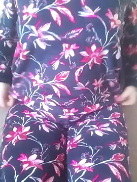 Snapshot of Lamya-dalo3a chatting on October 27, 2025, 2:40 pm Lamya-dalo3a online show from October 27, 2025, 2:40 pm