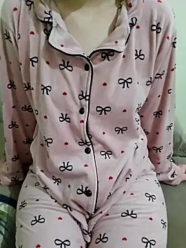 Snapshot of Lamya-dalo3a chatting on March 13, 2026, 12:48 am Lamya-dalo3a online show from March 13, 2026, 12:48 am