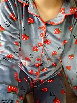 Snapshot of Lamya-dalo3a chatting on January 17, 2026, 3:37 pm Lamya-dalo3a online show from January 17, 2026, 3:37 pm