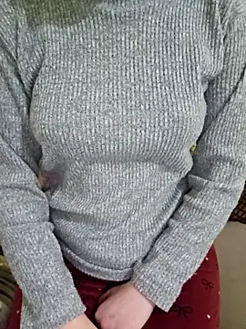 Snapshot of Lamya-dalo3a chatting on March 25, 2026, 4:01 am Lamya-dalo3a online show from March 25, 2026, 4:01 am