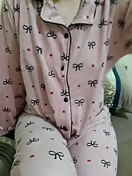 Snapshot of Lamya-dalo3a chatting on March 12, 2026, 12:27 am Lamya-dalo3a online show from March 12, 2026, 12:27 am