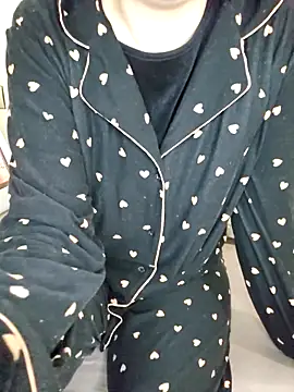 Snapshot of Lamya-dalo3a chatting on January 15, 2026, 1:42 am Lamya-dalo3a online show from January 15, 2026, 1:42 am