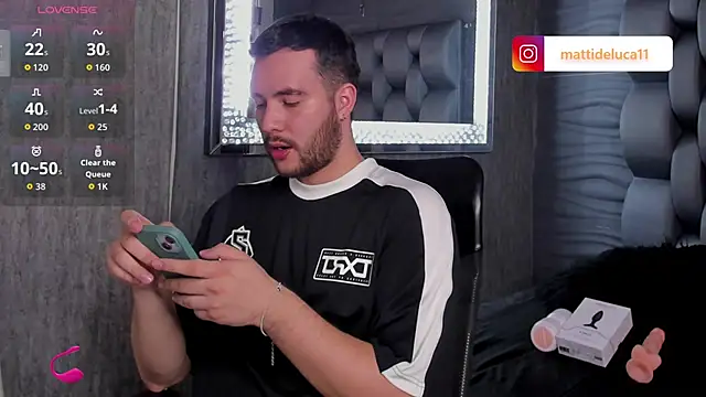 matti de lucaa online show from November 18, 2025, 5:49 pm