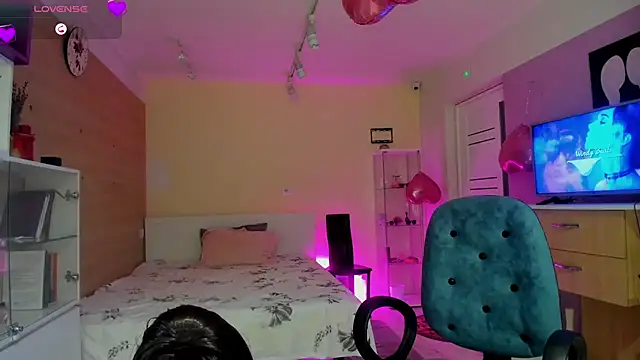 dark summer online show from March 24, 2026, 7:58 pm