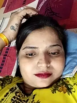 Hot-Pooja25 online show from April 30, 2026, 3:19 pm