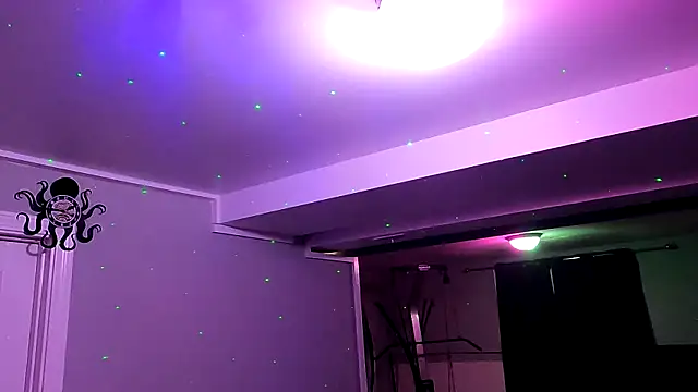 Snapshot of Mickelangello75 chatting on October 14, 2025, 1:12 pm Mickelangello75 online show from October 14, 2025, 1:12 pm