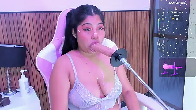 Snapshot of mysticlatina1 chatting on November 4, 2025, 12:09 pm mysticlatina1 online show from November 4, 2025, 12:09 pm