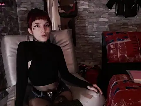 Inferno Molly online show from November 6, 2025, 6:39 am