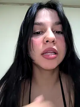 Snapshot of Daniela-rosee chatting on April 10, 2026, 11:45 pm Daniela-rosee online show from April 10, 2026, 11:45 pm
