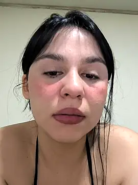 Snapshot of Daniela-rosee chatting on April 11, 2026, 11:30 pm Daniela-rosee online show from April 11, 2026, 11:30 pm