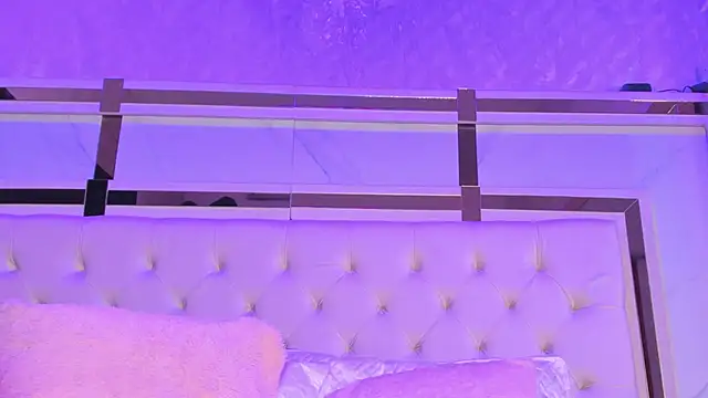 Snapshot of Cameron_Hearts chatting on February 9, 2026, 12:14 pm Cameron Hearts online show from February 9, 2026, 12:14 pm