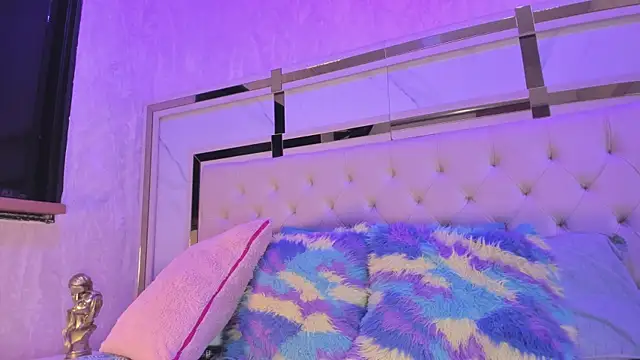 Snapshot of Cameron_Hearts chatting on January 17, 2026, 12:31 pm Cameron Hearts online show from January 17, 2026, 12:31 pm