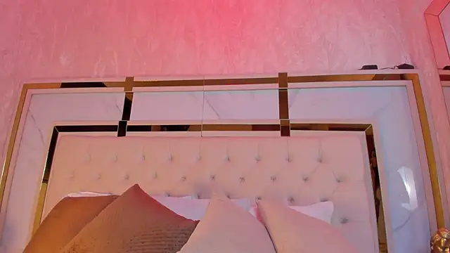 Snapshot of Cameron_Hearts chatting on February 18, 2026, 12:23 pm Cameron Hearts online show from February 18, 2026, 12:23 pm