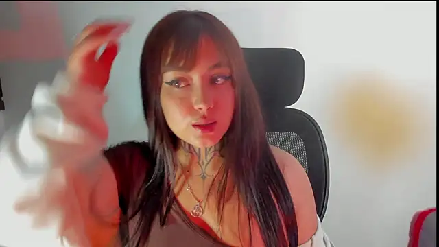 Snapshot of SofiaBermudez chatting on February 3, 2026, 1:27 am SofiaBermudez online show from February 3, 2026, 1:27 am
