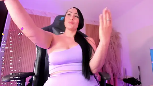 ashly moonn online show from October 4, 2025, 2:18 pm