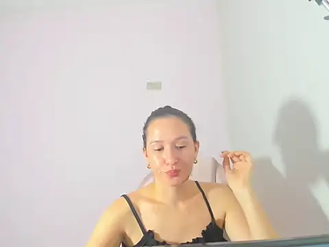 Snapshot of butterflyfree1 chatting on November 10, 2025, 7:41 pm butterflyfree1 online show from November 10, 2025, 7:41 pm