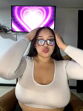 Snapshot of Whiitney_Bloom chatting on November 16, 2025, 3:11 am Whiitney Bloom online show from November 16, 2025, 3:11 am