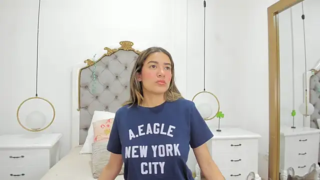 Snapshot of Skylerwhite02 chatting on March 18, 2026, 3:42 am Skylerwhite02 online show from March 18, 2026, 3:42 am