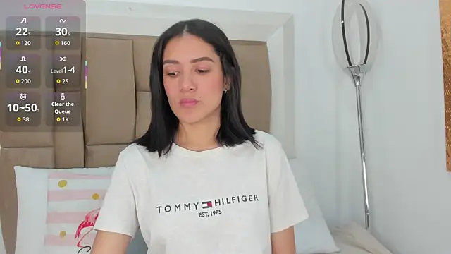 Snapshot of Skylerwhite02 chatting on January 6, 2026, 7:51 pm Skylerwhite02 online show from January 6, 2026, 7:51 pm