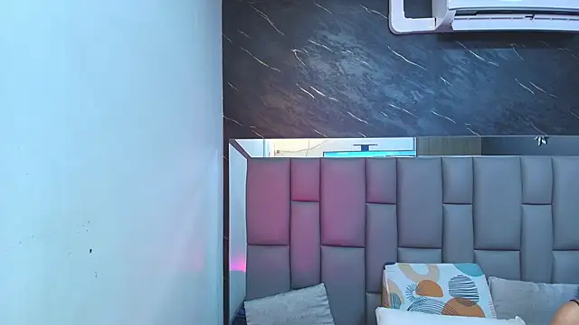 kissme luna online show from October 3, 2025, 7:04 pm