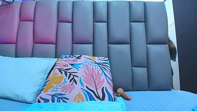 kissme luna online show from September 11, 2025, 8:31 pm