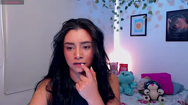 MarilynWhite  online show from October 14, 2025, 5:57 pm