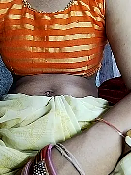 Snapshot of Aasha_devi05 chatting on June 3, 2026, 5:39 pm Aasha devi05 online show from June 3, 2026, 5:39 pm