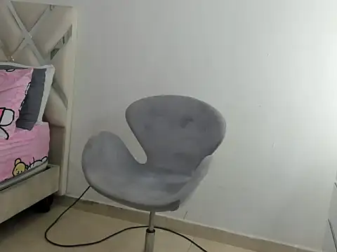 Snapshot of violet_sexy_hot chatting on September 18, 2025, 2:47 am violet sexy hot online show from September 18, 2025, 2:47 am