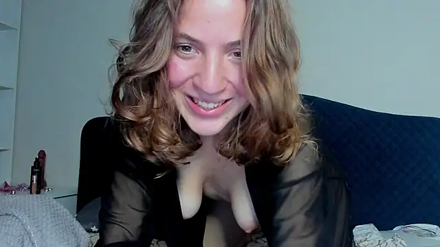 Snapshot of lost_moon chatting on October 1, 2025, 6:01 pm lost moon online show from October 1, 2025, 6:01 pm