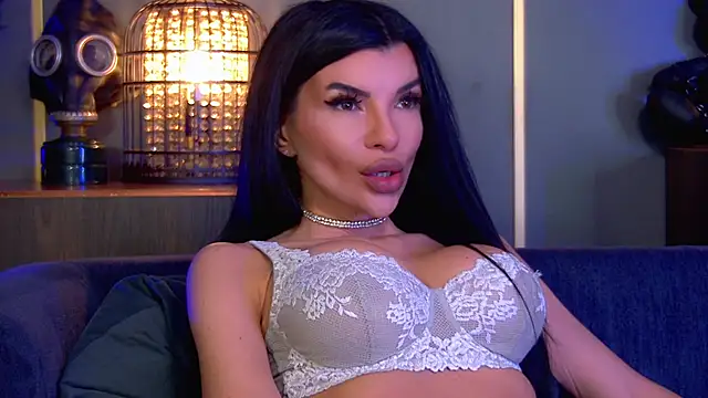 Snapshot of EleniaDevons chatting on February 9, 2026, 3:21 pm EleniaDevons online show from February 9, 2026, 3:21 pm