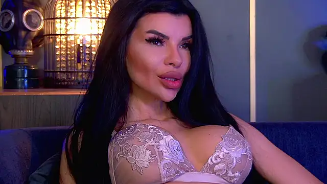 Snapshot of EleniaDevons chatting on February 6, 2026, 5:09 pm EleniaDevons online show from February 6, 2026, 5:09 pm