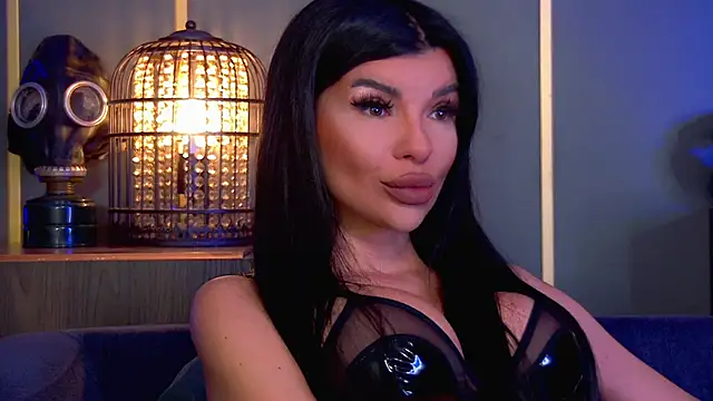 Snapshot of EleniaDevons chatting on January 17, 2026, 1:15 pm EleniaDevons online show from January 17, 2026, 1:15 pm