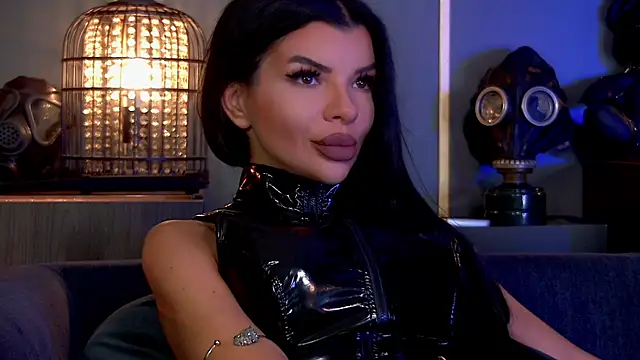 Snapshot of EleniaDevons chatting on October 9, 2025, 12:06 pm EleniaDevons online show from October 9, 2025, 12:06 pm