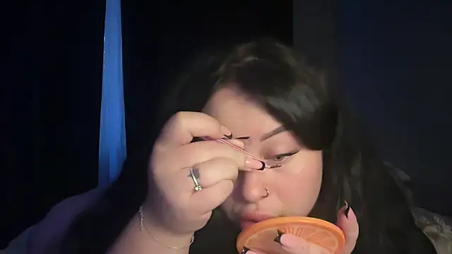 SerahMirabeli online show from October 6, 2025, 3:02 pm