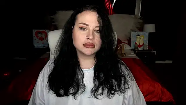 Snapshot of SerahMirabeli chatting on February 15, 2026, 8:19 pm SerahMirabeli online show from February 15, 2026, 8:19 pm