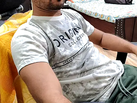 Snapshot of ZoroArcher chatting on October 14, 2025, 4:07 pm ZoroArcher online show from October 14, 2025, 4:07 pm