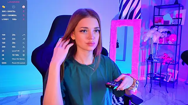 Snapshot of FlexyFox chatting on March 6, 2026, 1:06 pm FlexyFox online show from March 6, 2026, 1:06 pm