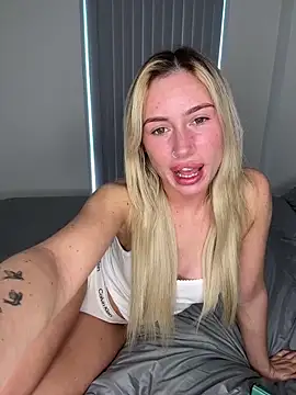 Snapshot of SexySaraxxoo chatting on March 15, 2026, 11:50 am SexySaraxxoo online show from March 15, 2026, 11:50 am