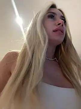 Snapshot of SexySaraxxoo chatting on April 29, 2026, 9:57 am SexySaraxxoo online show from April 29, 2026, 9:57 am