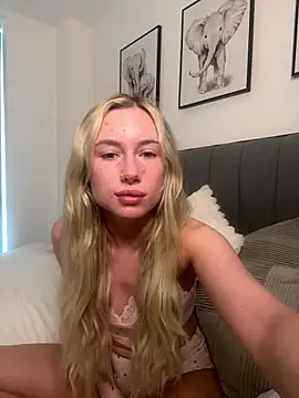 SexySaraxxoo online show from January 15, 2026, 11:13 am