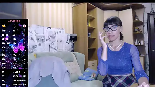 Two Sisters online show from September 13, 2025, 11:43 am