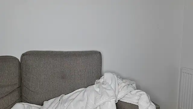 Sugarpeaach online show from November 11, 2025, 7:08 pm