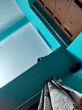 cuteeepriya online show from October 14, 2025, 11:47 pm