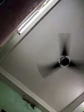 cuteeepriya online show from October 13, 2025, 7:48 pm