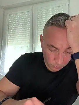 Snapshot of Marronglace1 chatting on January 13, 2026, 2:43 pm Marronglace1 online show from January 13, 2026, 2:43 pm