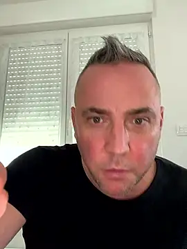 Snapshot of Marronglace1 chatting on January 12, 2026, 1:07 pm Marronglace1 online show from January 12, 2026, 1:07 pm